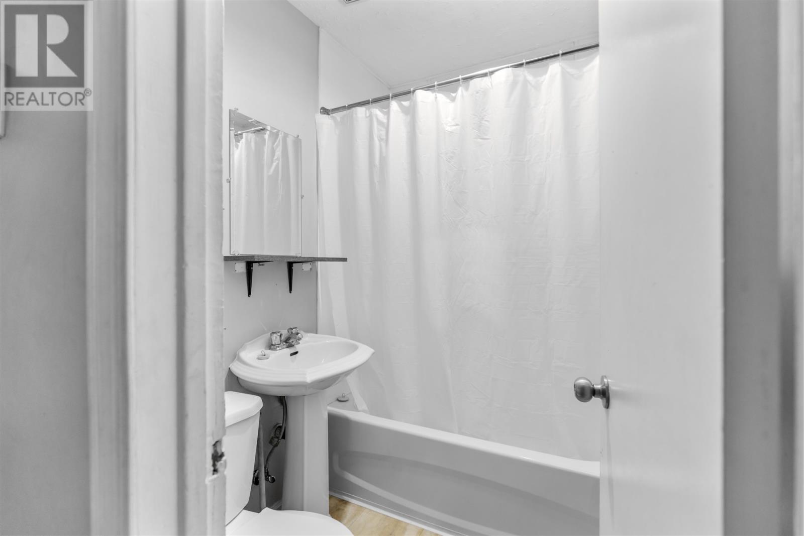 561 Wellington St W, Sault Ste. Marie, Ontario  P6C 3T8 - Photo 17 - SM251557