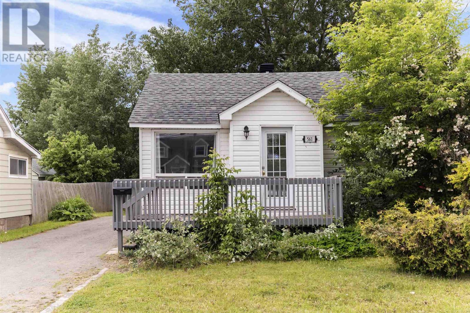 561 Wellington St W, Sault Ste. Marie, Ontario  P6C 3T8 - Photo 2 - SM251557