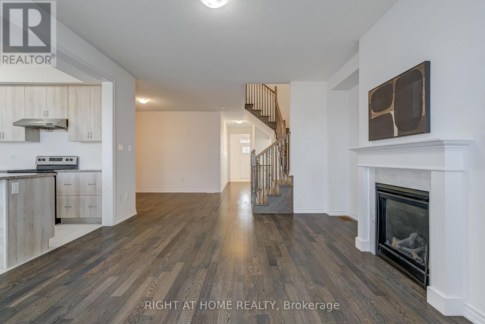 14 Moorhart Crescent, Caledon, Ontario  L7C 4J5 - Photo 8 - W12466843