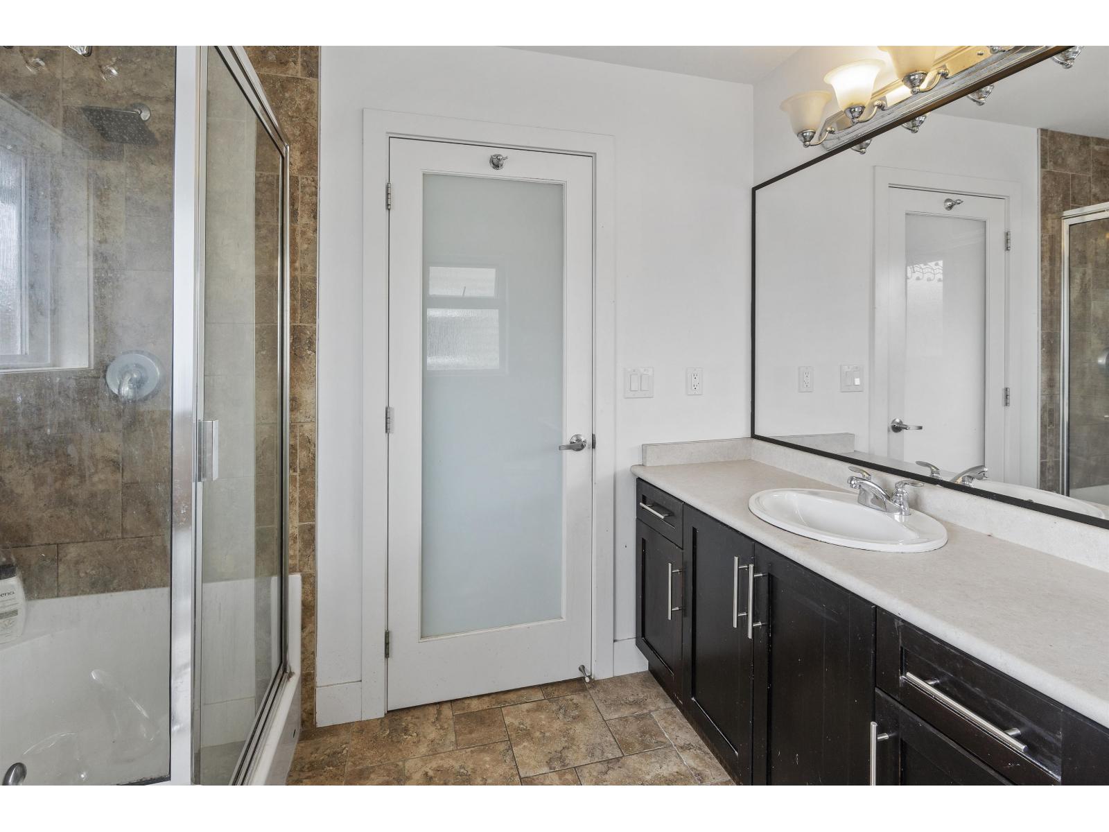 7032 195a Street, Surrey, British Columbia  V4N 5Z2 - Photo 8 - R3060499