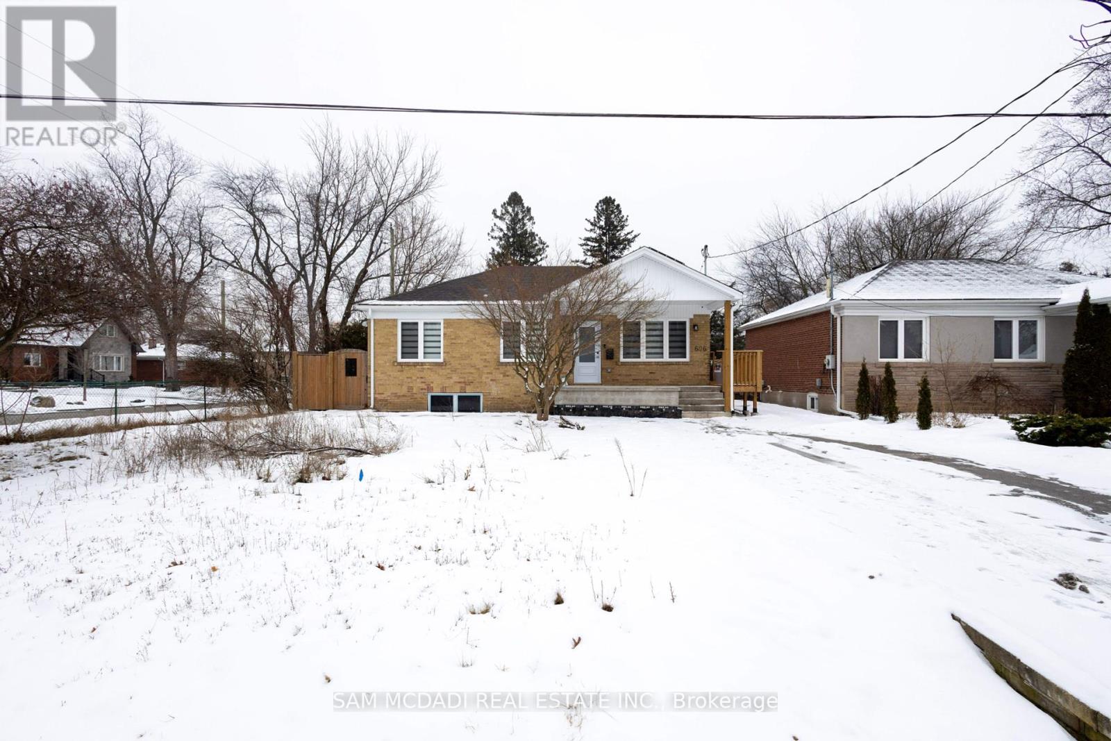 Lower - 606 Drymen Crescent, Mississauga (Mineola), Ontario  L5G 2P1 - Photo 1 - W12463782