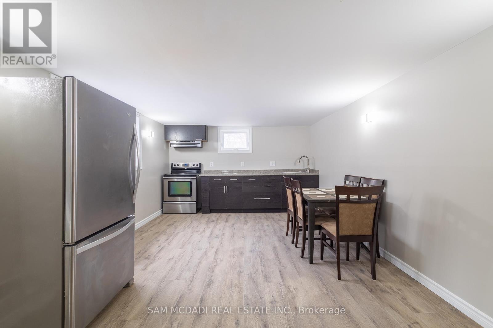 Lower - 606 Drymen Crescent, Mississauga (Mineola), Ontario  L5G 2P1 - Photo 5 - W12463782