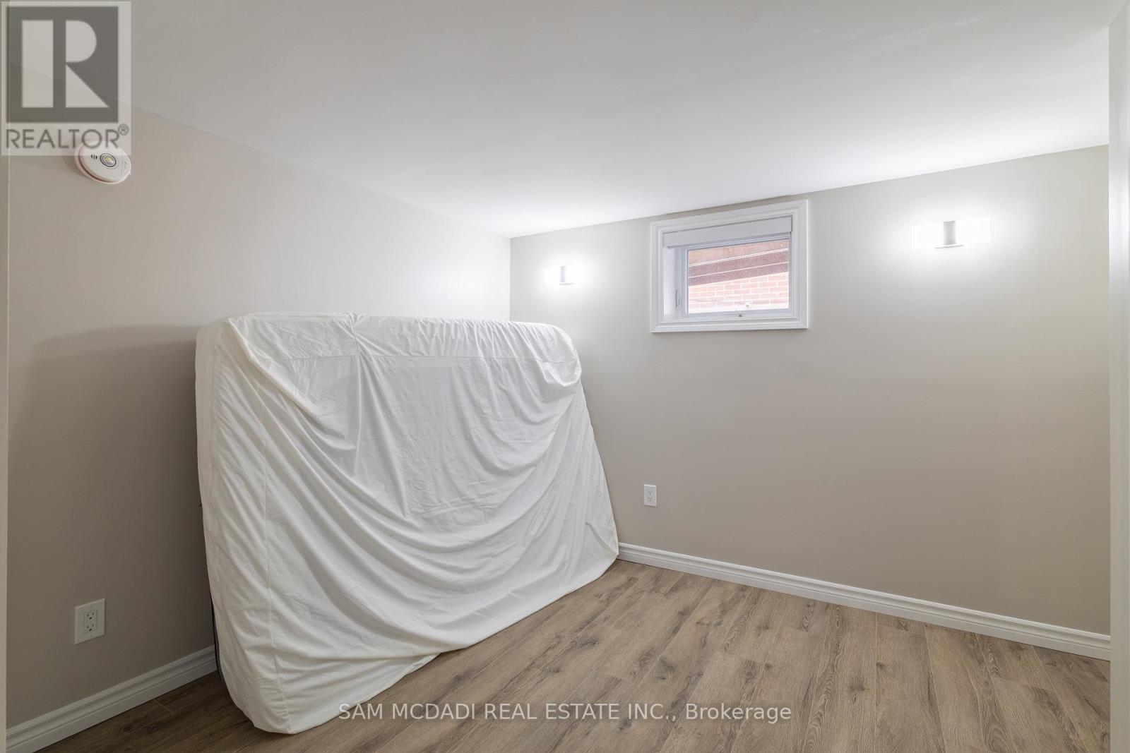 Lower - 606 Drymen Crescent, Mississauga (Mineola), Ontario  L5G 2P1 - Photo 8 - W12463782