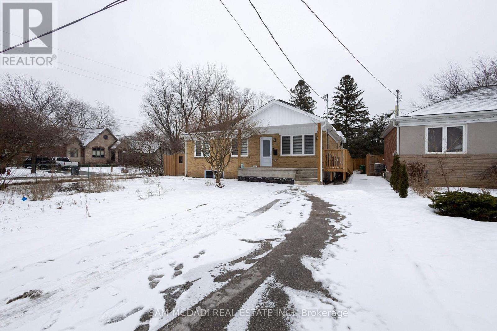 Lower - 606 Drymen Crescent, Mississauga (Mineola), Ontario  L5G 2P1 - Photo 2 - W12463782