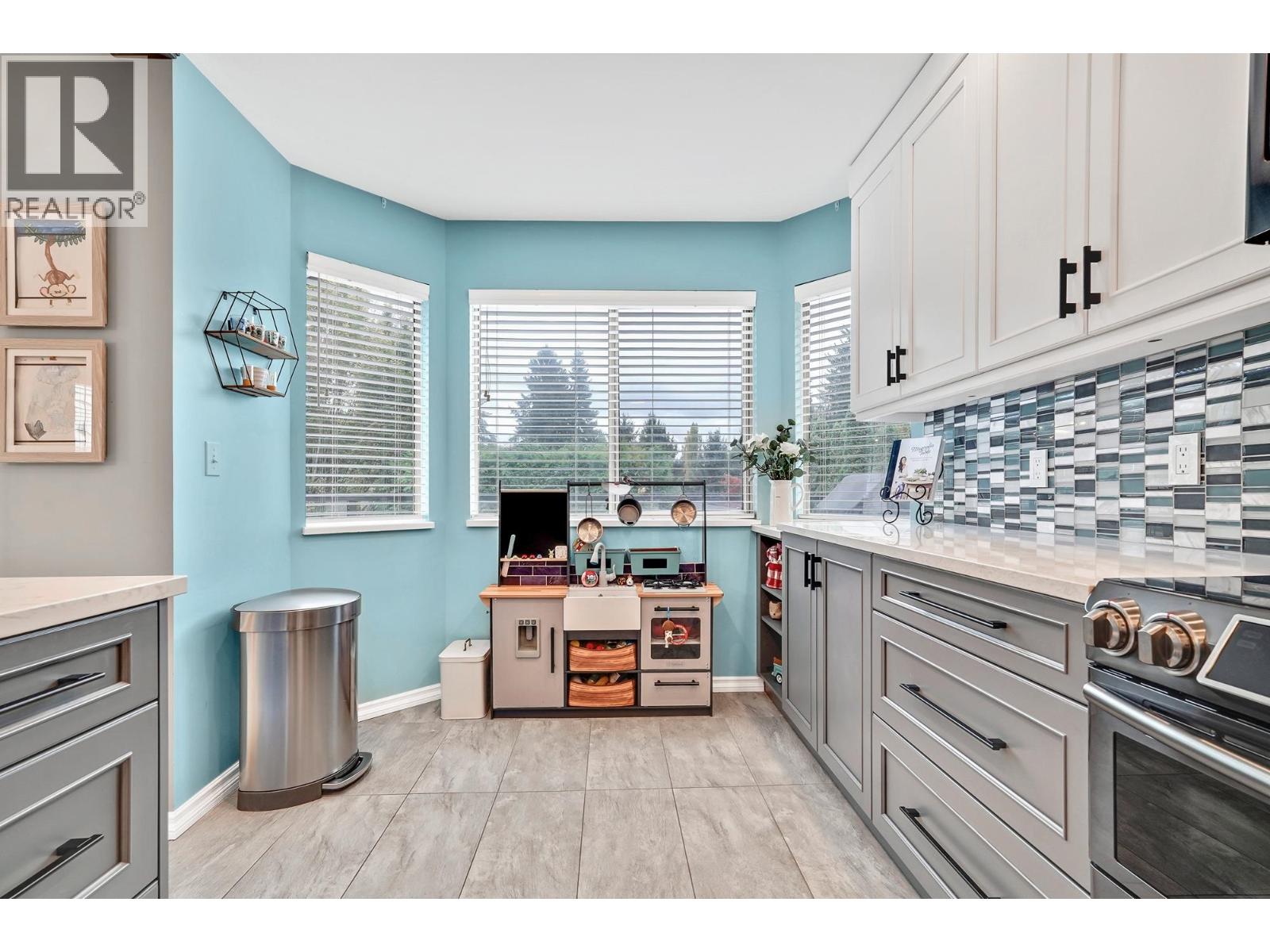 24810 118b Avenue, Maple Ridge, British Columbia  V4R 1Z2 - Photo 6 - R3059406