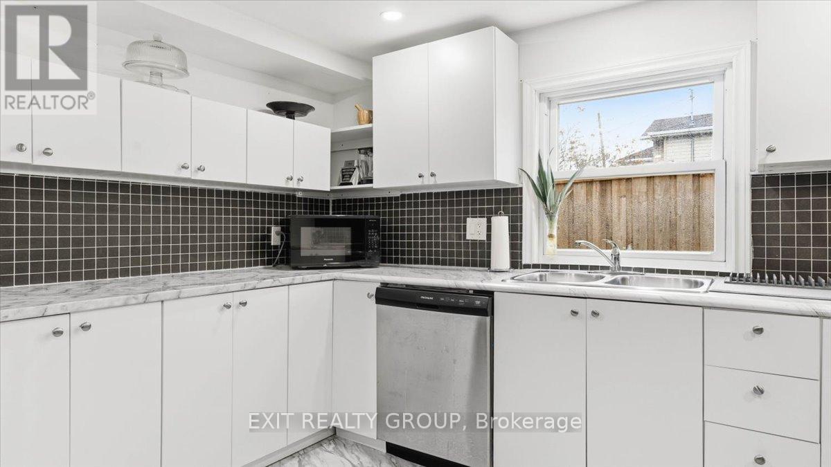 19 Ramsay Avenue, Quinte West, Ontario  K8V 2P6 - Photo 12 - X12474801