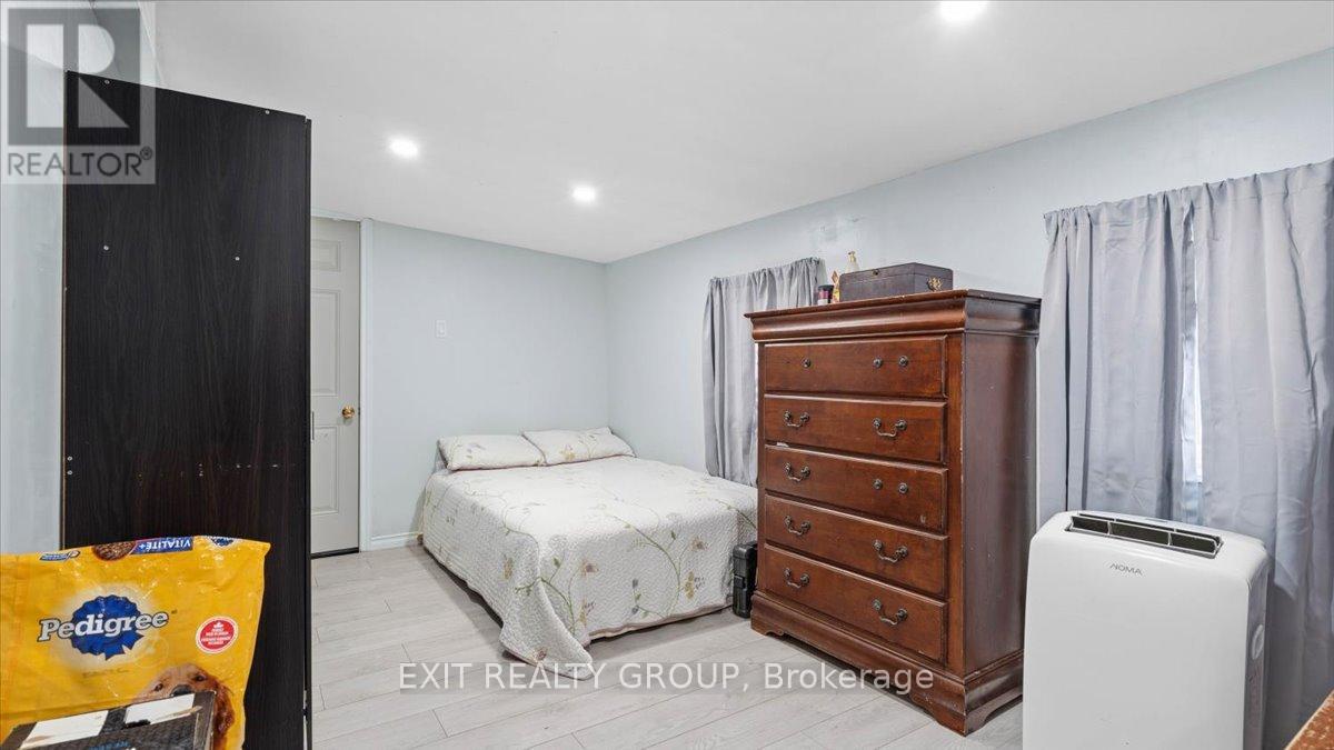 19 Ramsay Avenue, Quinte West, Ontario  K8V 2P6 - Photo 15 - X12474801