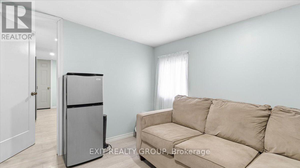 19 Ramsay Avenue, Quinte West, Ontario  K8V 2P6 - Photo 16 - X12474801