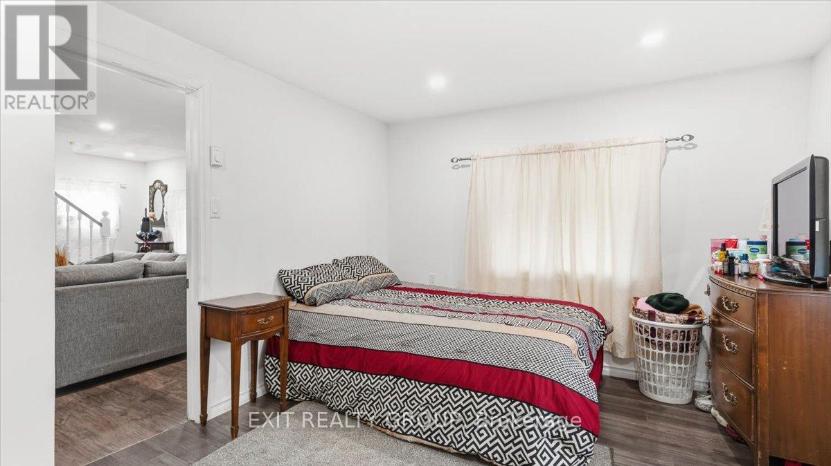 19 Ramsay Avenue, Quinte West, Ontario  K8V 2P6 - Photo 21 - X12474801