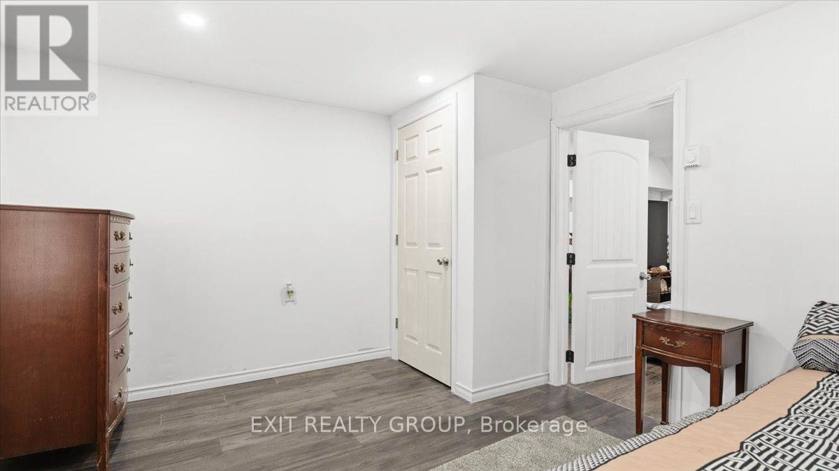 19 Ramsay Avenue, Quinte West, Ontario  K8V 2P6 - Photo 23 - X12474801