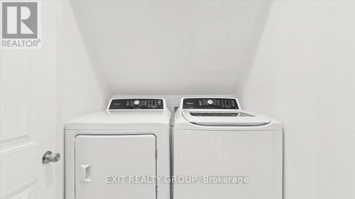 19 Ramsay Avenue, Quinte West, Ontario  K8V 2P6 - Photo 28 - X12474801