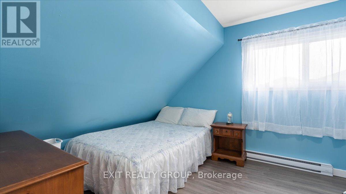 19 Ramsay Avenue, Quinte West, Ontario  K8V 2P6 - Photo 30 - X12474801