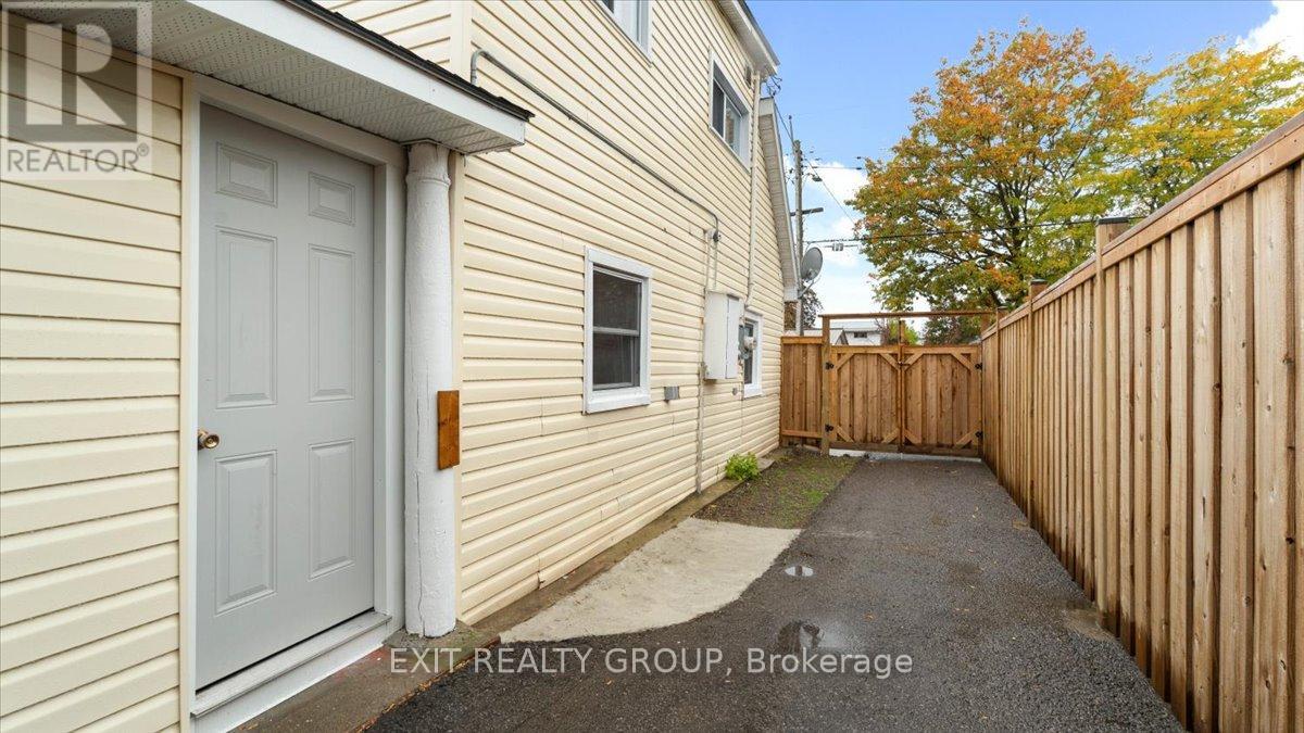 19 Ramsay Avenue, Quinte West, Ontario  K8V 2P6 - Photo 31 - X12474801