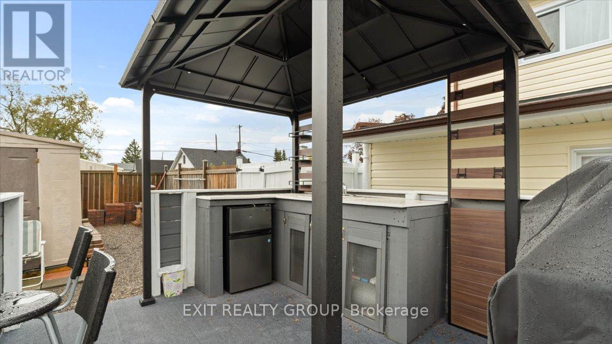 19 Ramsay Avenue, Quinte West, Ontario  K8V 2P6 - Photo 32 - X12474801