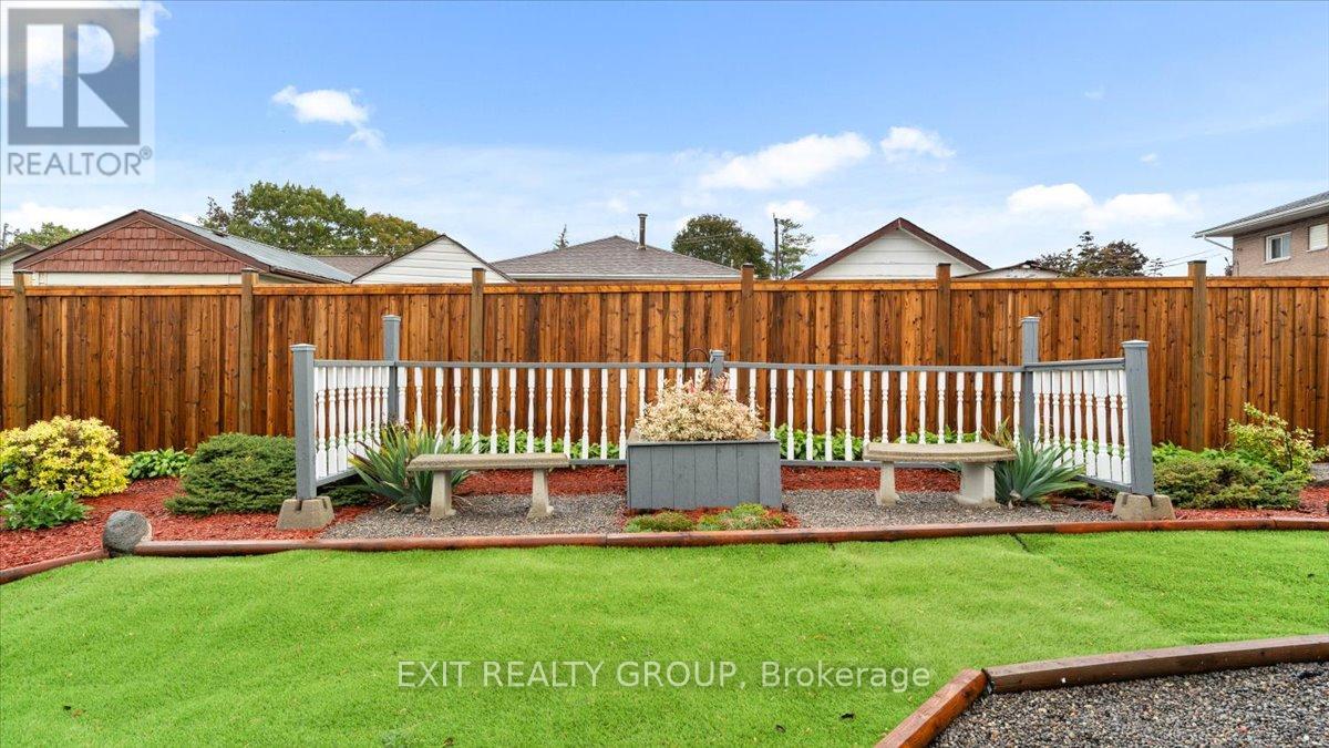 19 Ramsay Avenue, Quinte West, Ontario  K8V 2P6 - Photo 35 - X12474801