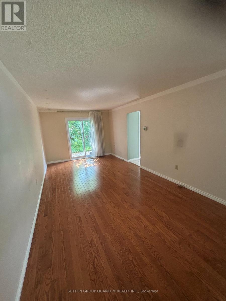 72 Teal Avenue, Hamilton, Ontario  L8E 3B2 - Photo 6 - X12214009