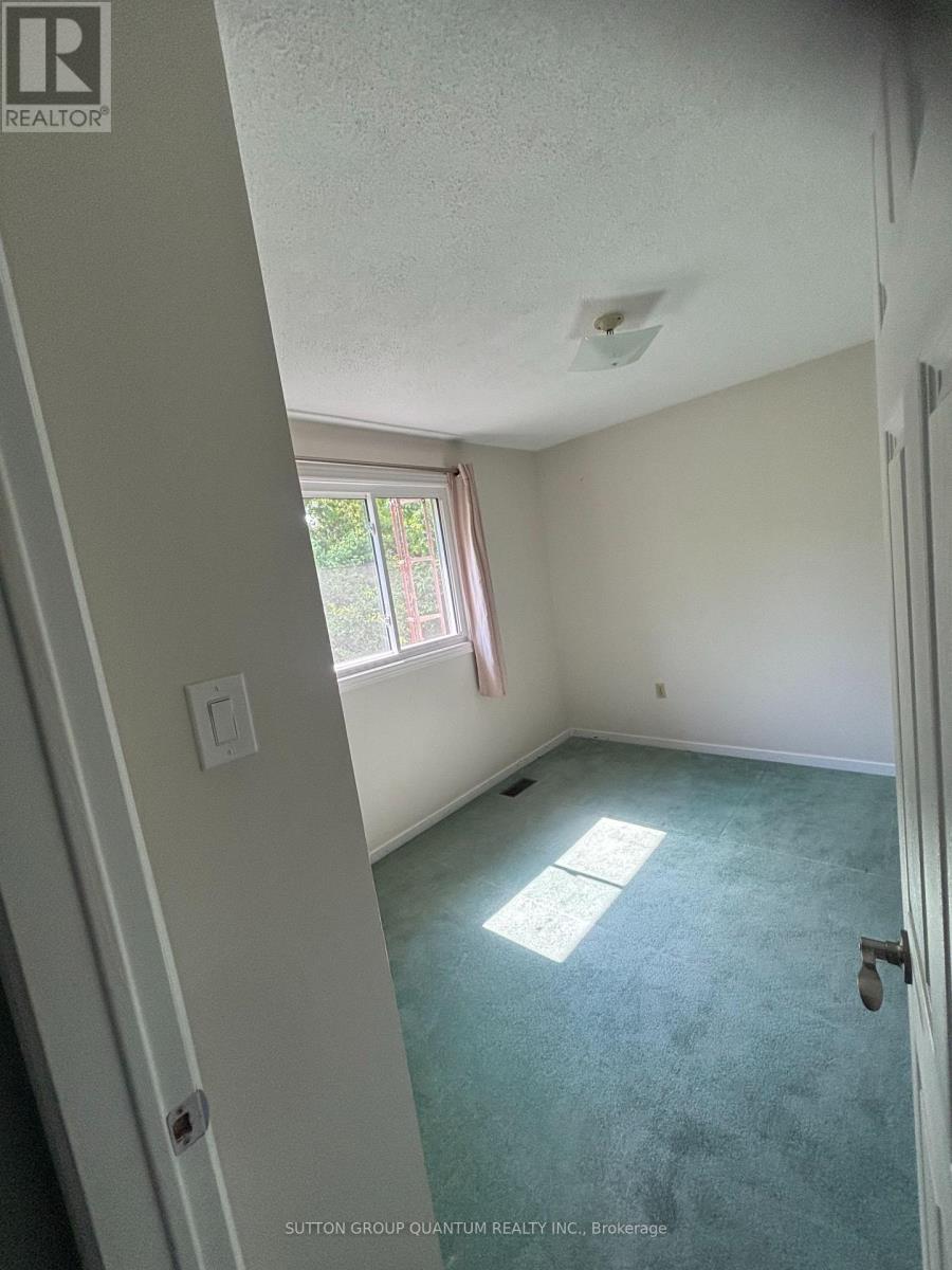 72 Teal Avenue, Hamilton, Ontario  L8E 3B2 - Photo 7 - X12214009