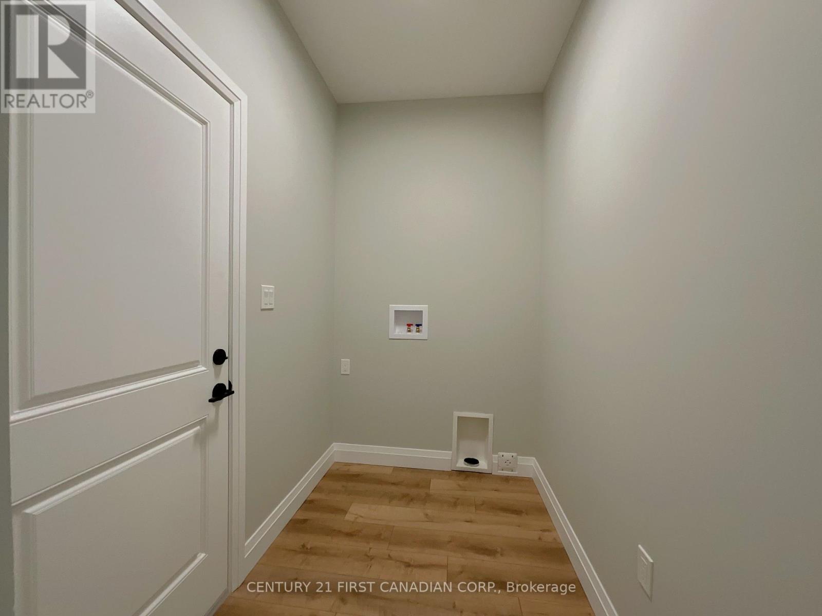 56 Postma Crescent, North Middlesex, Ontario  N0M 1A0 - Photo 12 - X12474821