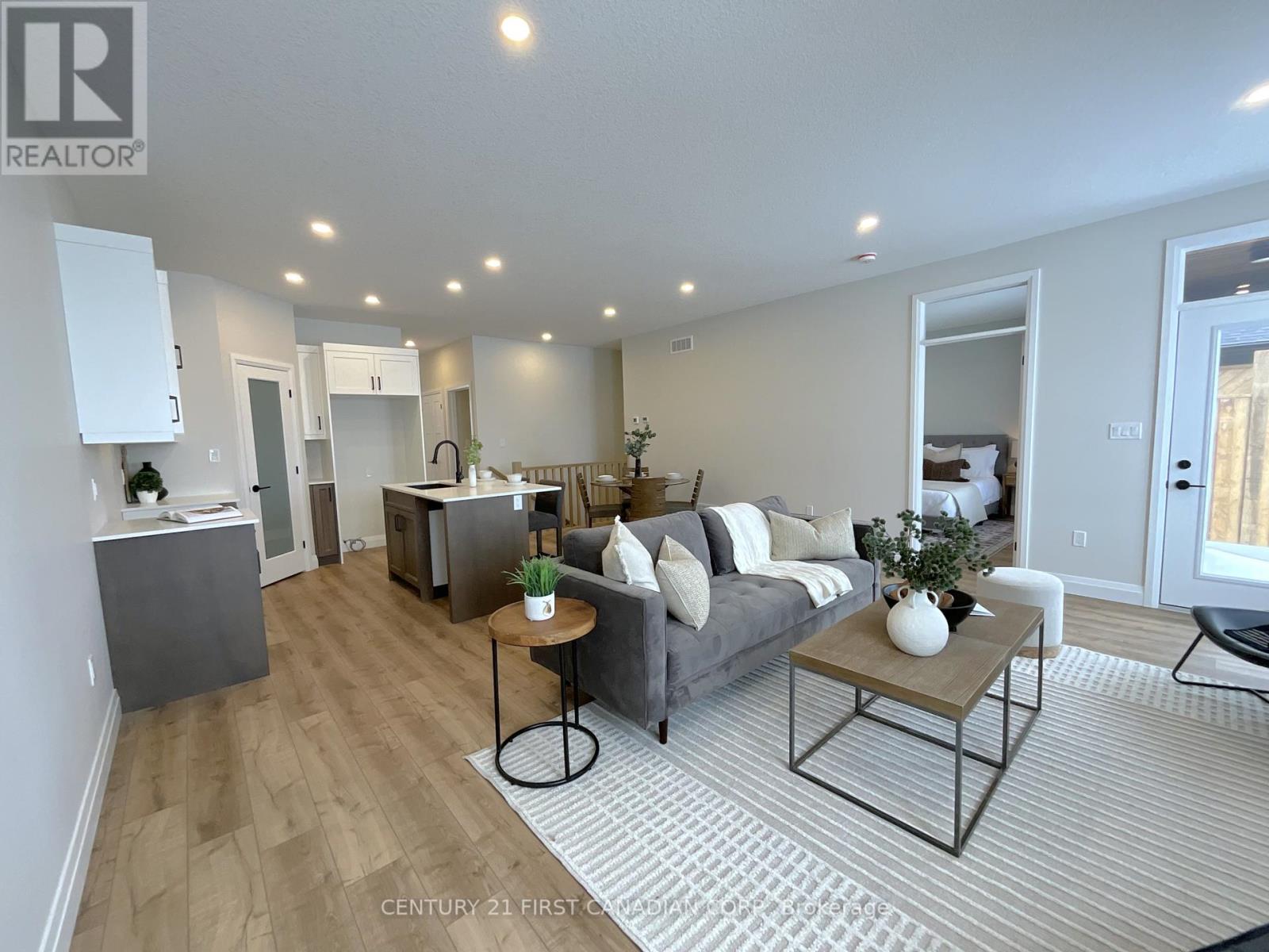 56 Postma Crescent, North Middlesex, Ontario  N0M 1A0 - Photo 22 - X12474821