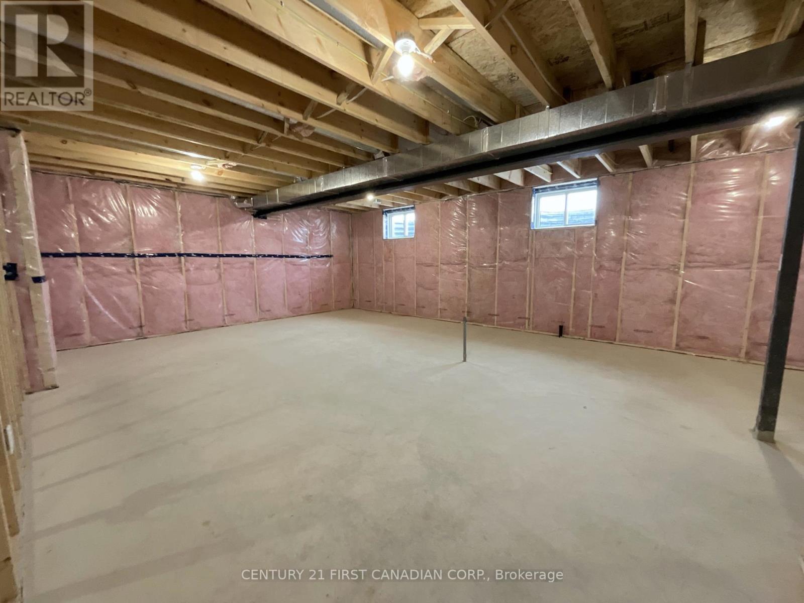 56 Postma Crescent, North Middlesex, Ontario  N0M 1A0 - Photo 31 - X12474821