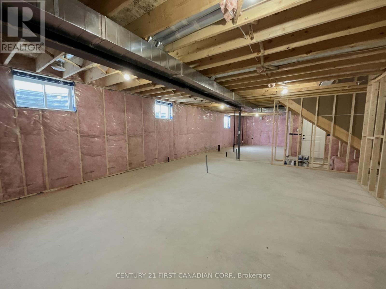 56 Postma Crescent, North Middlesex, Ontario  N0M 1A0 - Photo 32 - X12474821