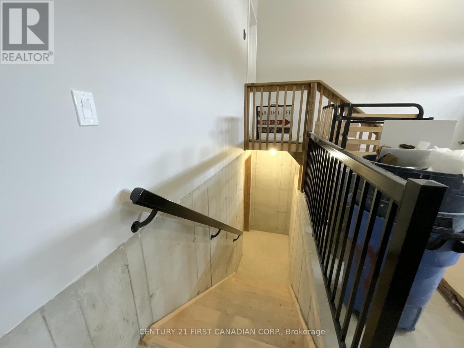 56 Postma Crescent, North Middlesex, Ontario  N0M 1A0 - Photo 34 - X12474821