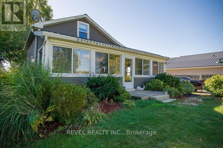 38 Queen Street W, Norfolk, Ontario  N0E 1P0 - Photo 2 - X12474699