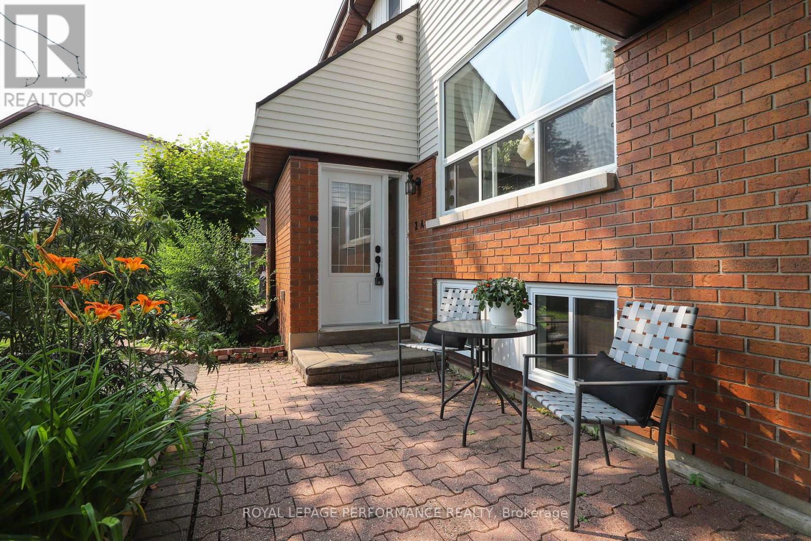 A - 2 Lovell Lane, Ottawa, Ontario  K2H 9B6 - Photo 2 - X12474782