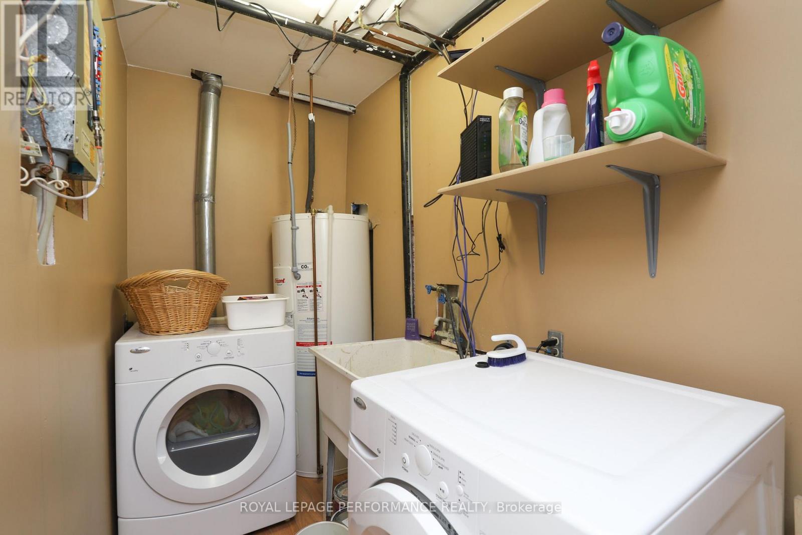 A - 2 Lovell Lane, Ottawa, Ontario  K2H 9B6 - Photo 26 - X12474782