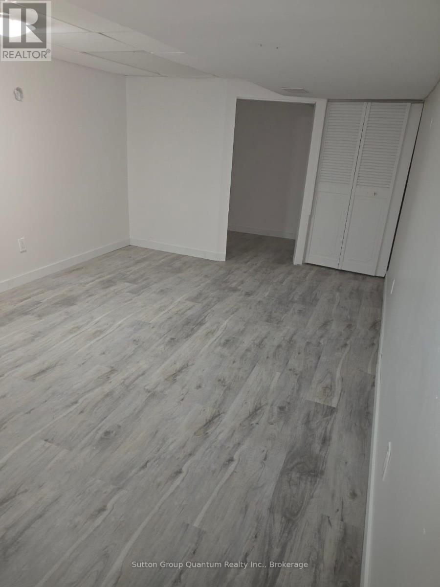 6189 Kister Road, Niagara Falls, Ontario  L2G 0B7 - Photo 12 - X12474812