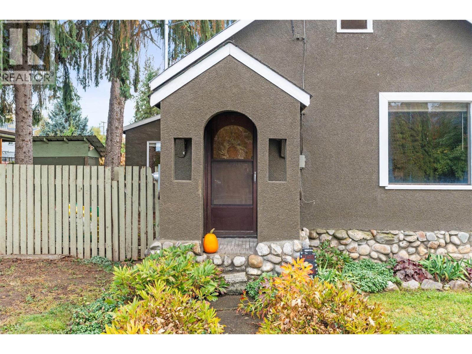 310 Baird Avenue, Enderby, British Columbia  V4Y 4A2 - Photo 2 - 10366299