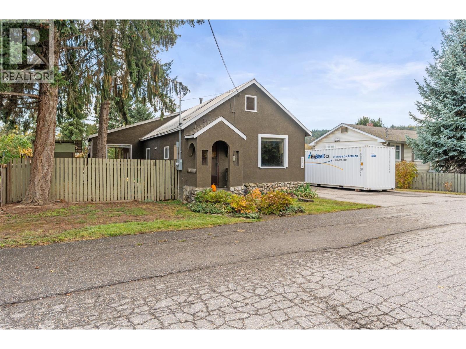 310 Baird Avenue, Enderby, British Columbia  V4Y 4A2 - Photo 3 - 10366299