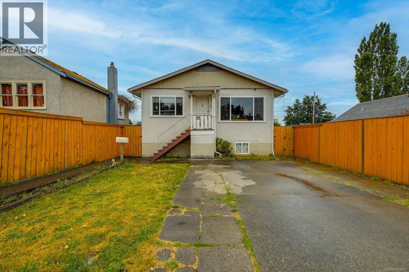 3638 14th Ave, Port Alberni, British Columbia  V9Y 5B7 - Photo 2 - 1004671