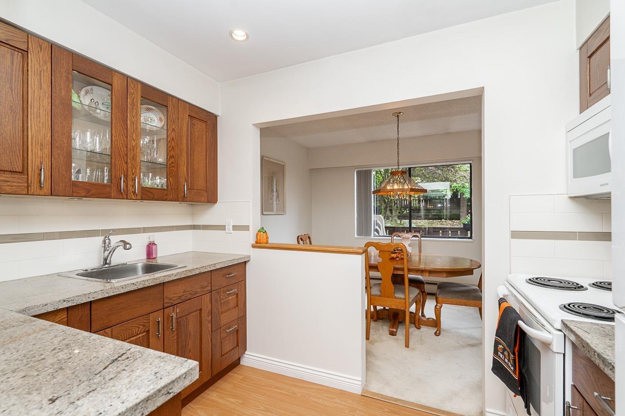 49 9378 122 Street, Surrey, British Columbia  V3V 4L6 - Photo 3 - R3060015