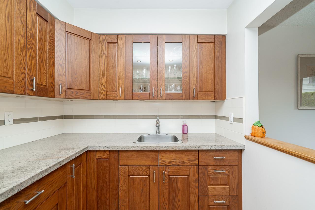49 9378 122 Street, Surrey, British Columbia  V3V 4L6 - Photo 4 - R3060015