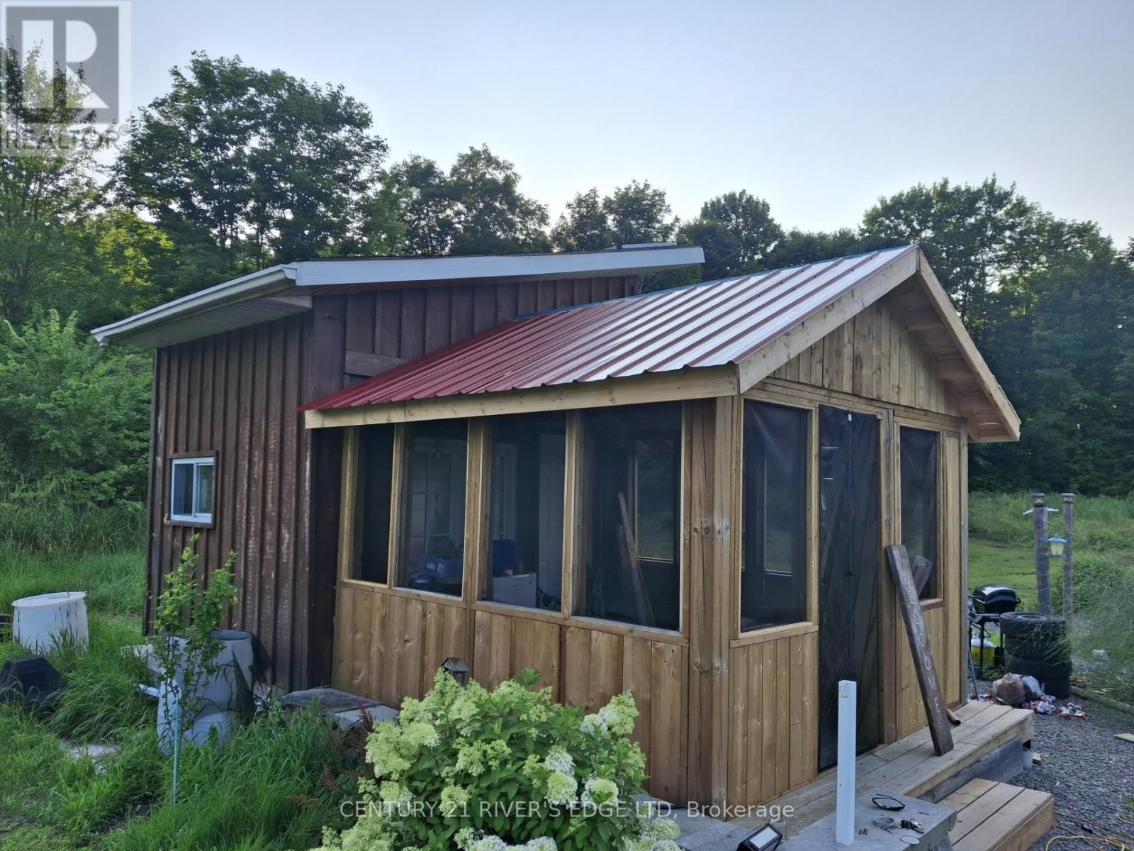 000 Rockfield Road E, Leeds And The Thousand Islands, Ontario  K0E 1L0 - Photo 2 - X12474757