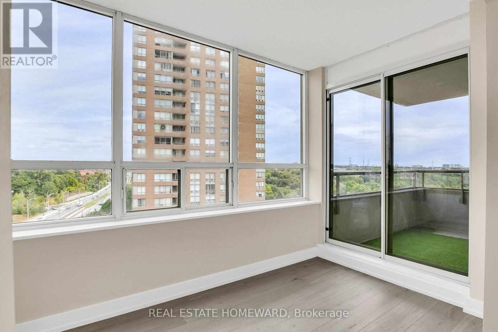 1006 - 215 Wynford Drive, Toronto, Ontario  M3C 3P5 - Photo 10 - C12474786