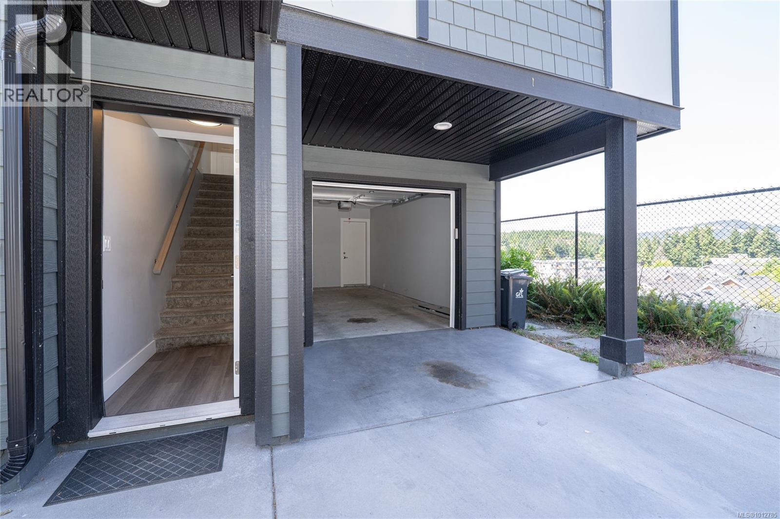 900 Turnstone Ridge, Langford, British Columbia V9C 2Y4 - Photo 2 - 1012785