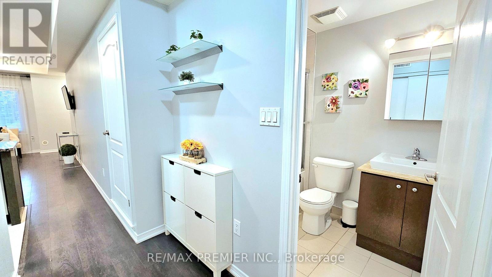 272 - 19 Coneflower Crescent, Toronto, Ontario  M2R 0A5 - Photo 17 - C12474816