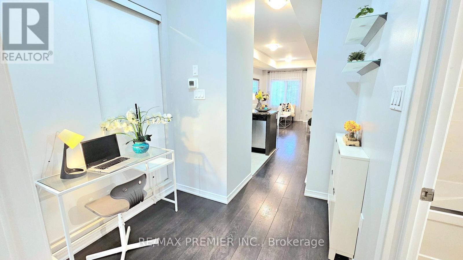 272 - 19 Coneflower Crescent, Toronto, Ontario  M2R 0A5 - Photo 18 - C12474816