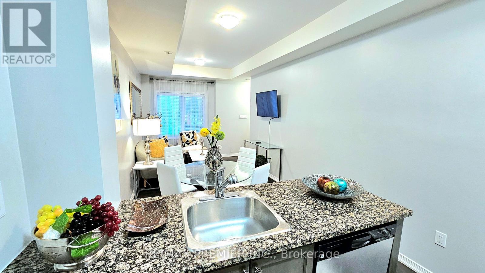 272 - 19 Coneflower Crescent, Toronto, Ontario  M2R 0A5 - Photo 21 - C12474816