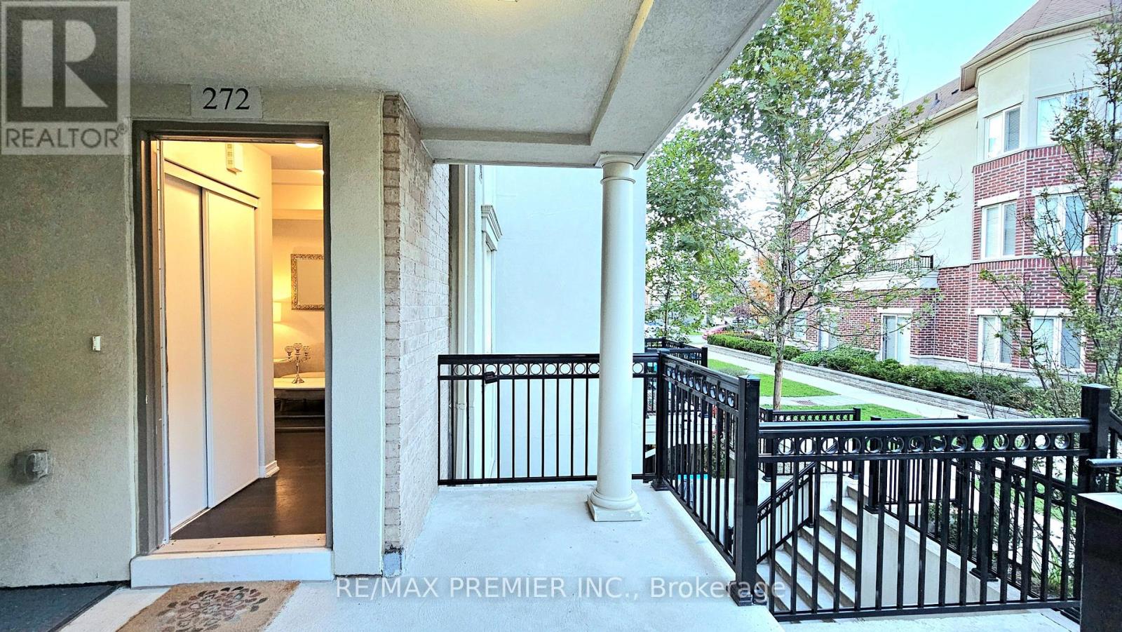 272 - 19 Coneflower Crescent, Toronto, Ontario  M2R 0A5 - Photo 27 - C12474816