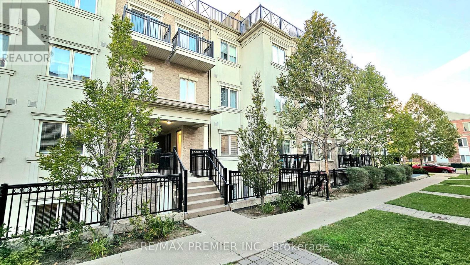 272 - 19 Coneflower Crescent, Toronto, Ontario  M2R 0A5 - Photo 28 - C12474816