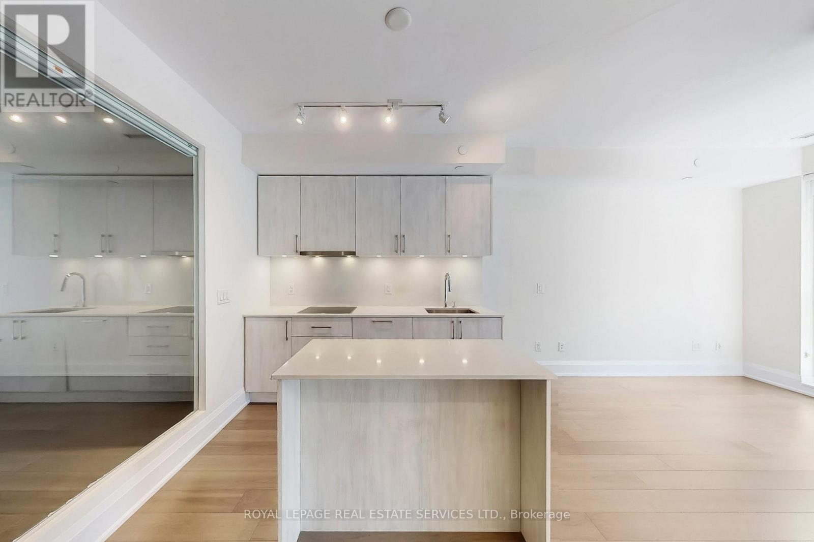 808 - 88 Cumberland Street, Toronto, Ontario  M5R 1A3 - Photo 14 - C12474823