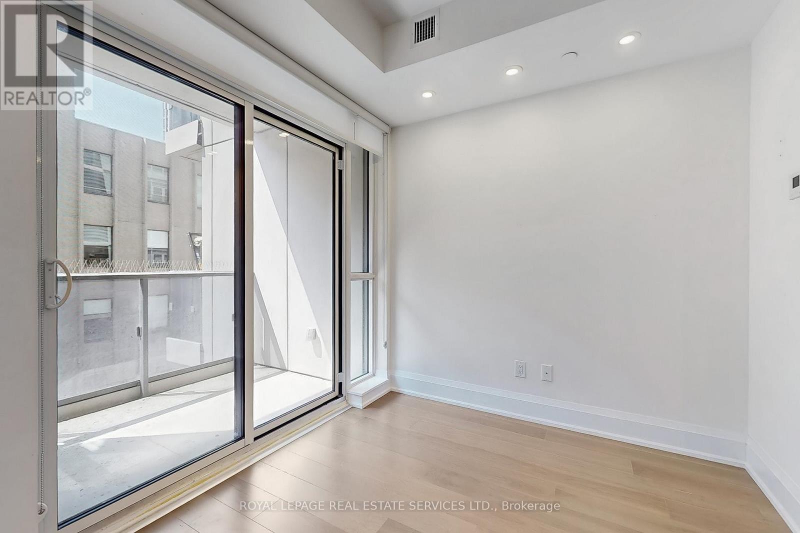 808 - 88 Cumberland Street, Toronto, Ontario  M5R 1A3 - Photo 16 - C12474823