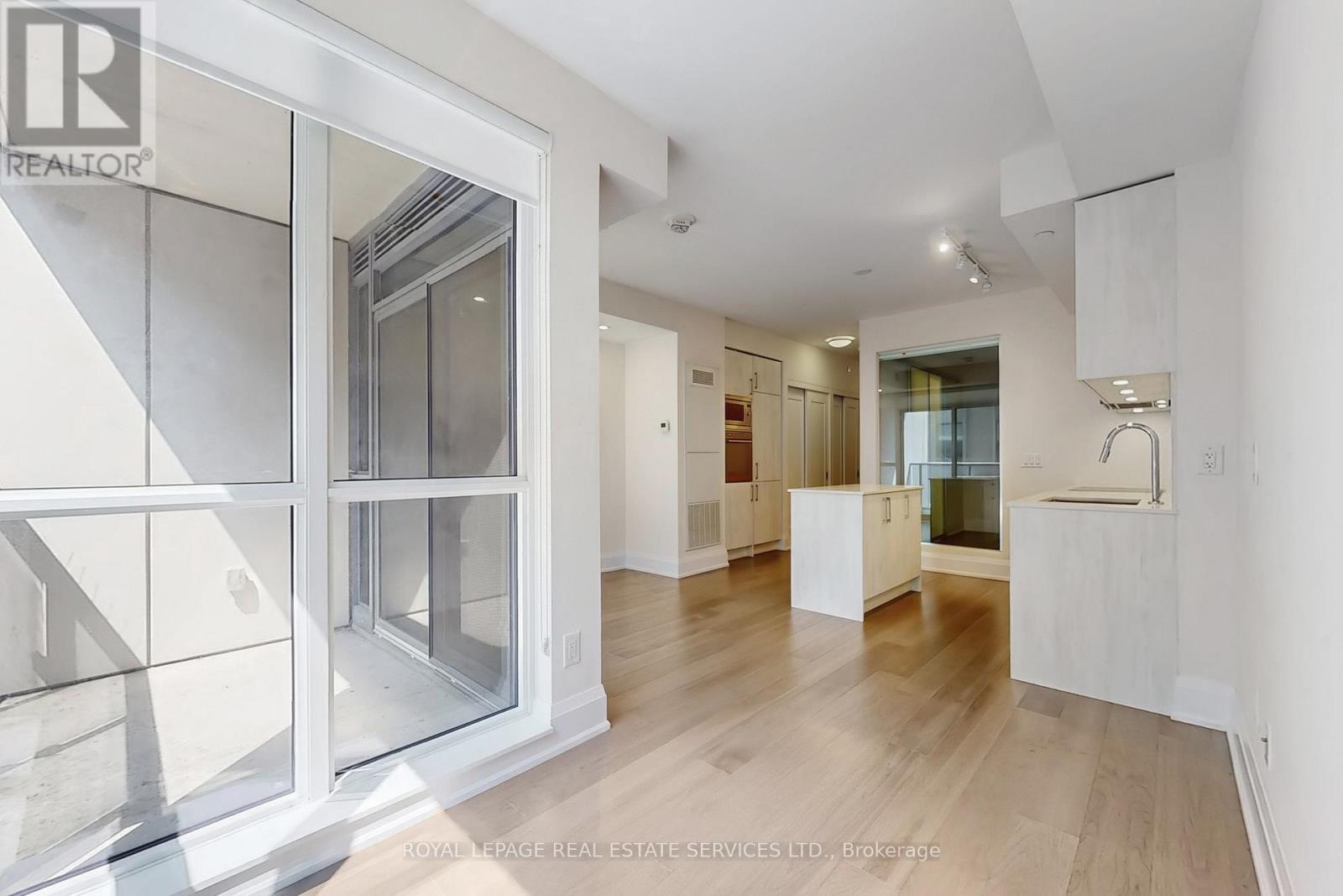 808 - 88 Cumberland Street, Toronto, Ontario  M5R 1A3 - Photo 17 - C12474823