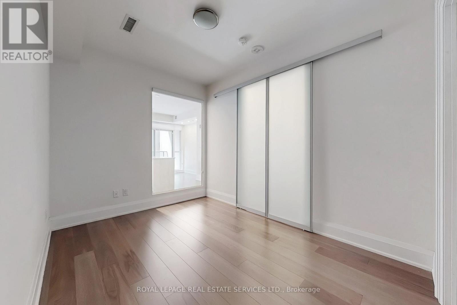 808 - 88 Cumberland Street, Toronto, Ontario  M5R 1A3 - Photo 19 - C12474823
