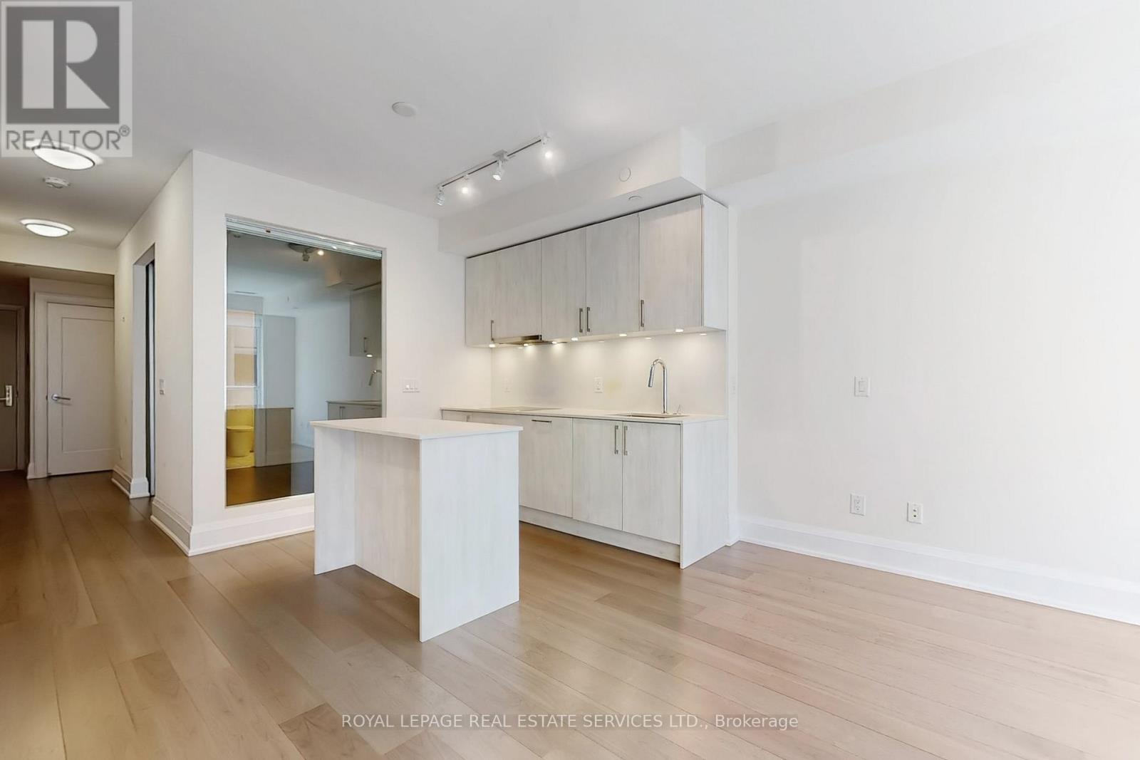 808 - 88 Cumberland Street, Toronto, Ontario  M5R 1A3 - Photo 9 - C12474823
