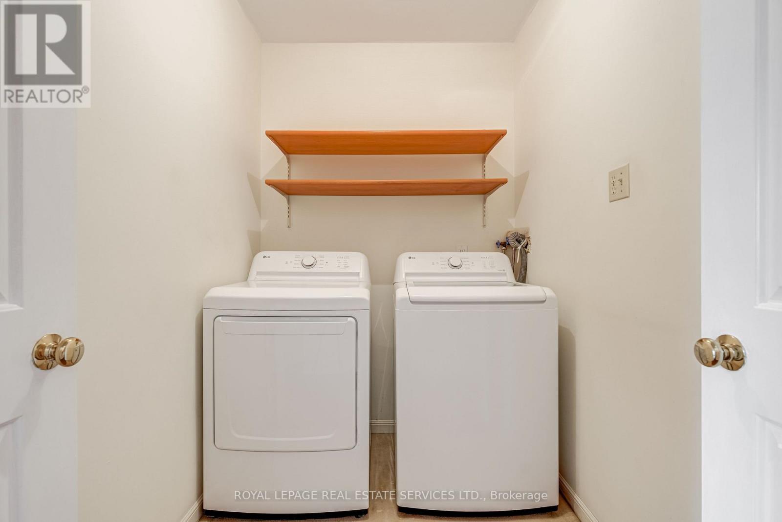 64 Arnold Avenue, Toronto (Regent Park), Ontario  M5A 3B2 - Photo 19 - C12474839