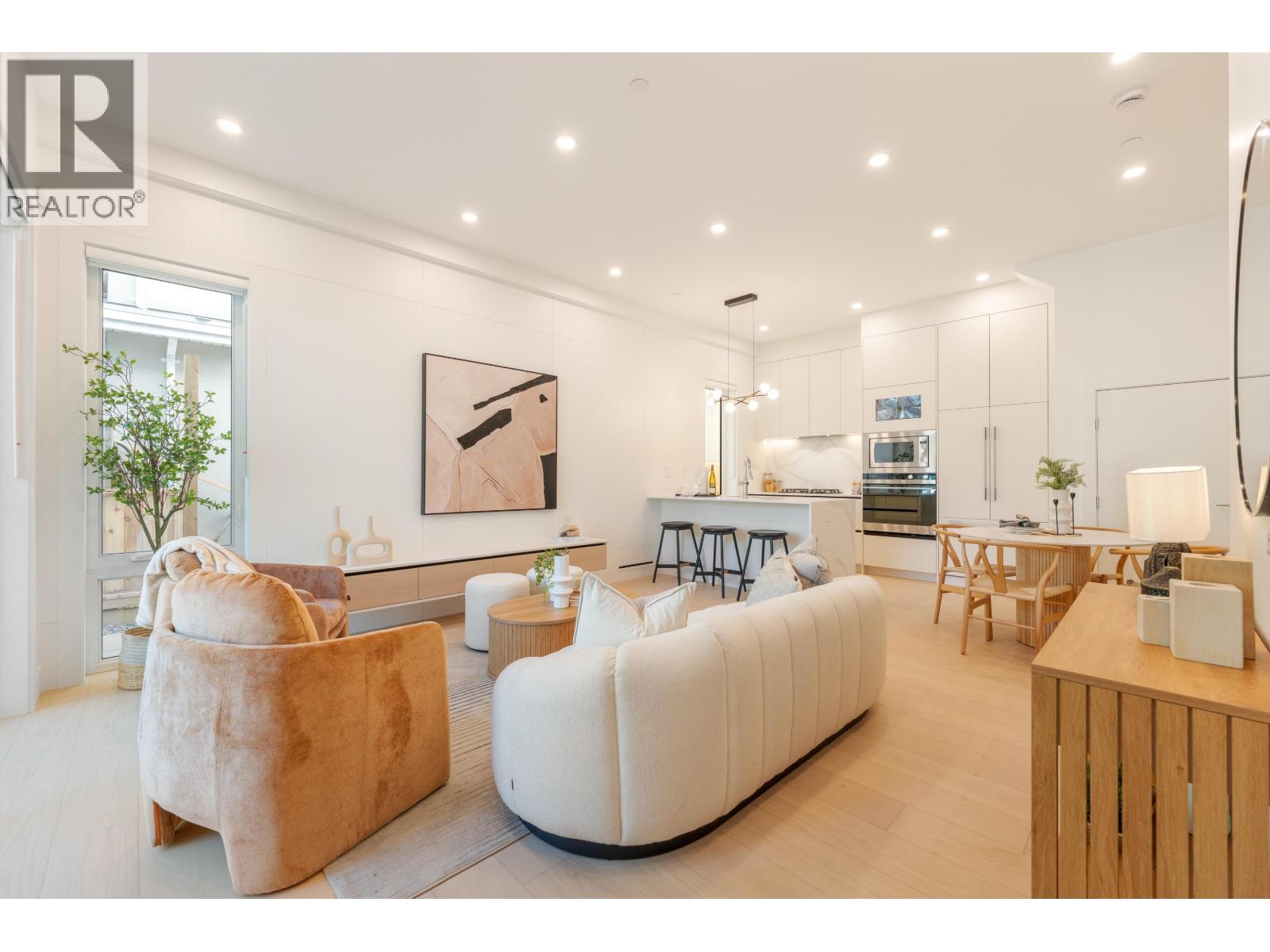 1 6933 Prince Edward Street, Vancouver, British Columbia  V5X 3P2 - Photo 2 - R3048798